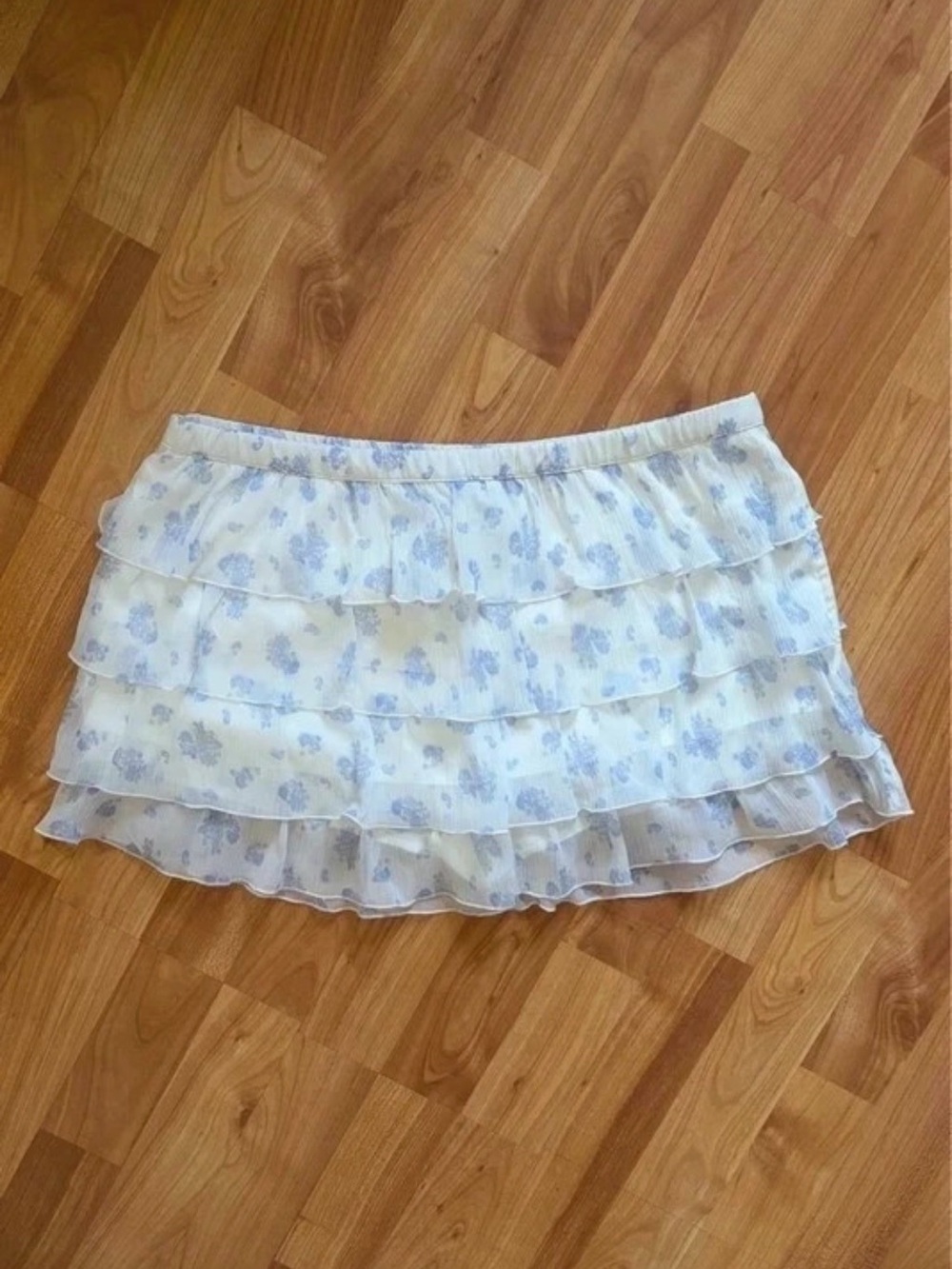 Hollister Tiered Chiffon Mini Skort with Pockets - Size Small